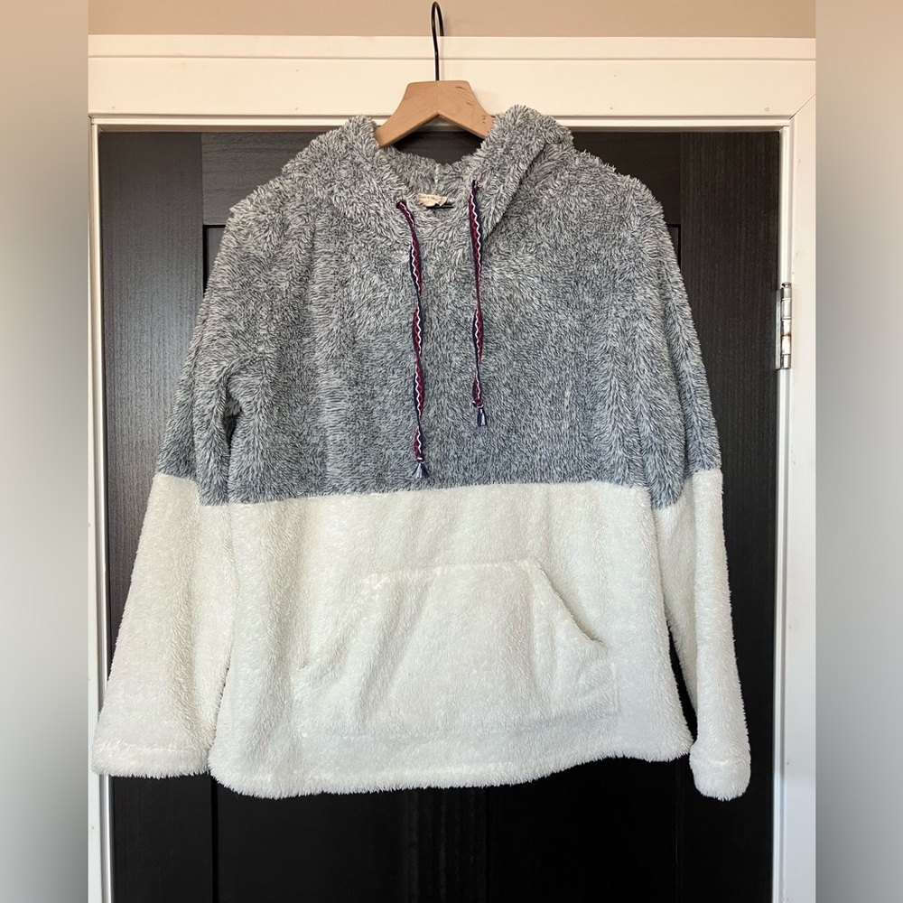 Hem & Thread Gray and White Fuzzy Women's Sweater